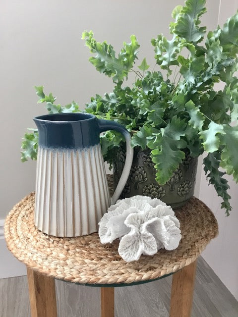 Jug and plantpot with faux coral 