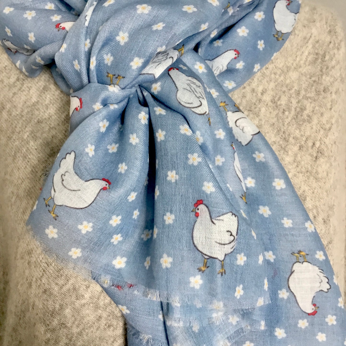 Chicken and Mini Daisy Scarf